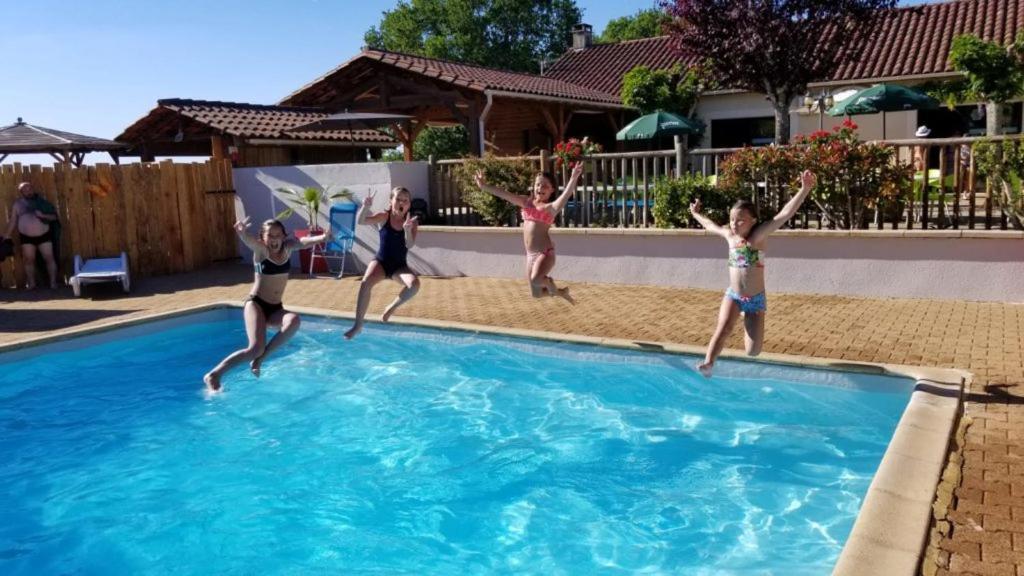 Camping Maeva Escapades Au P'Tit Bonheur Peyrillac-et-Millac Екстер'єр фото